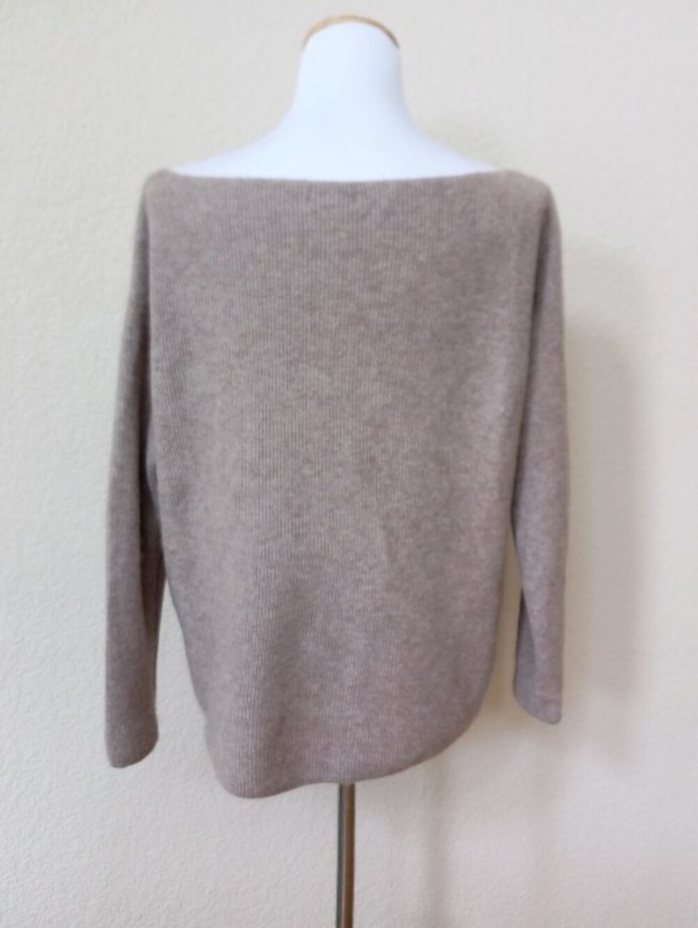 ๐ค Monrow taupe wool and cashmere wide-neck sweater - Picture 4 of 9